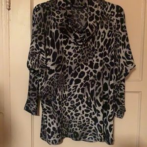 JONES NEW YORK SIG. SZ L. ANIMAL PRINT. GRAY BLACK